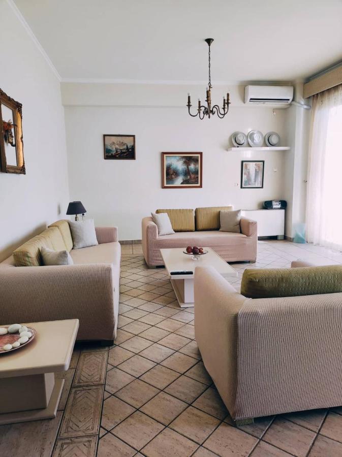 3Bd Apartment In The Center - Self Check In Patras Exterior photo